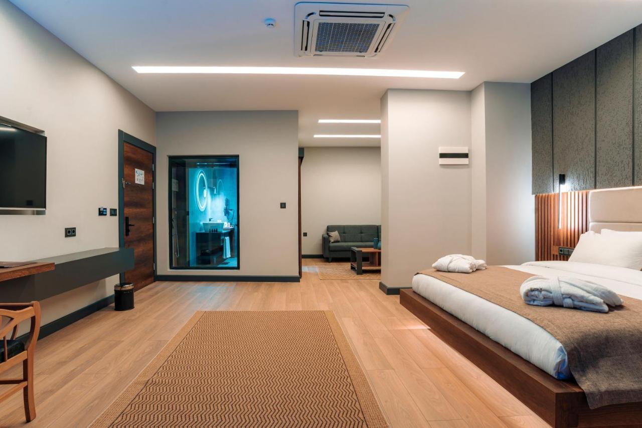 1300 m² dengan 4 kamar tidur dan 1 kamar mandi pribadi di Pusat Kota Trabzon Bagian luar foto