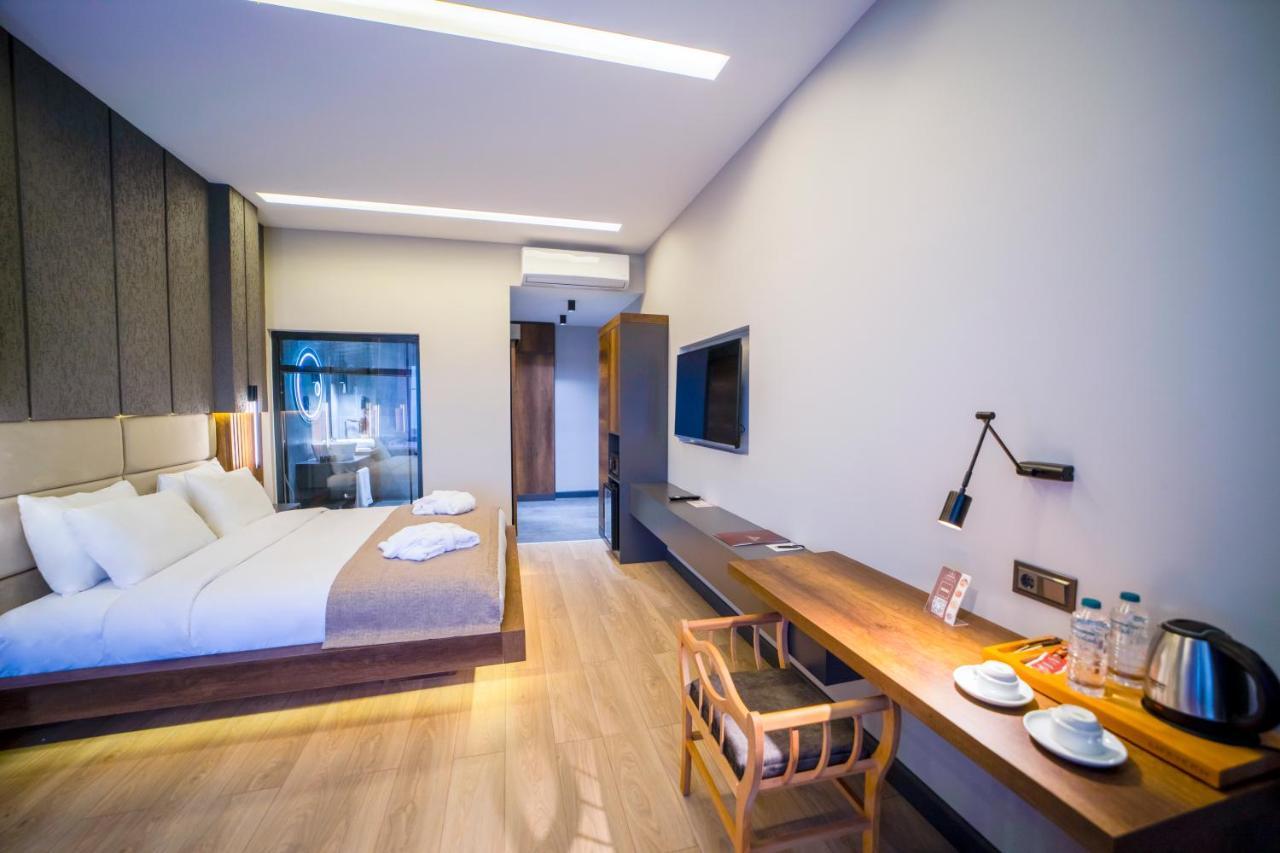 1300 m² dengan 4 kamar tidur dan 1 kamar mandi pribadi di Pusat Kota Trabzon Bagian luar foto