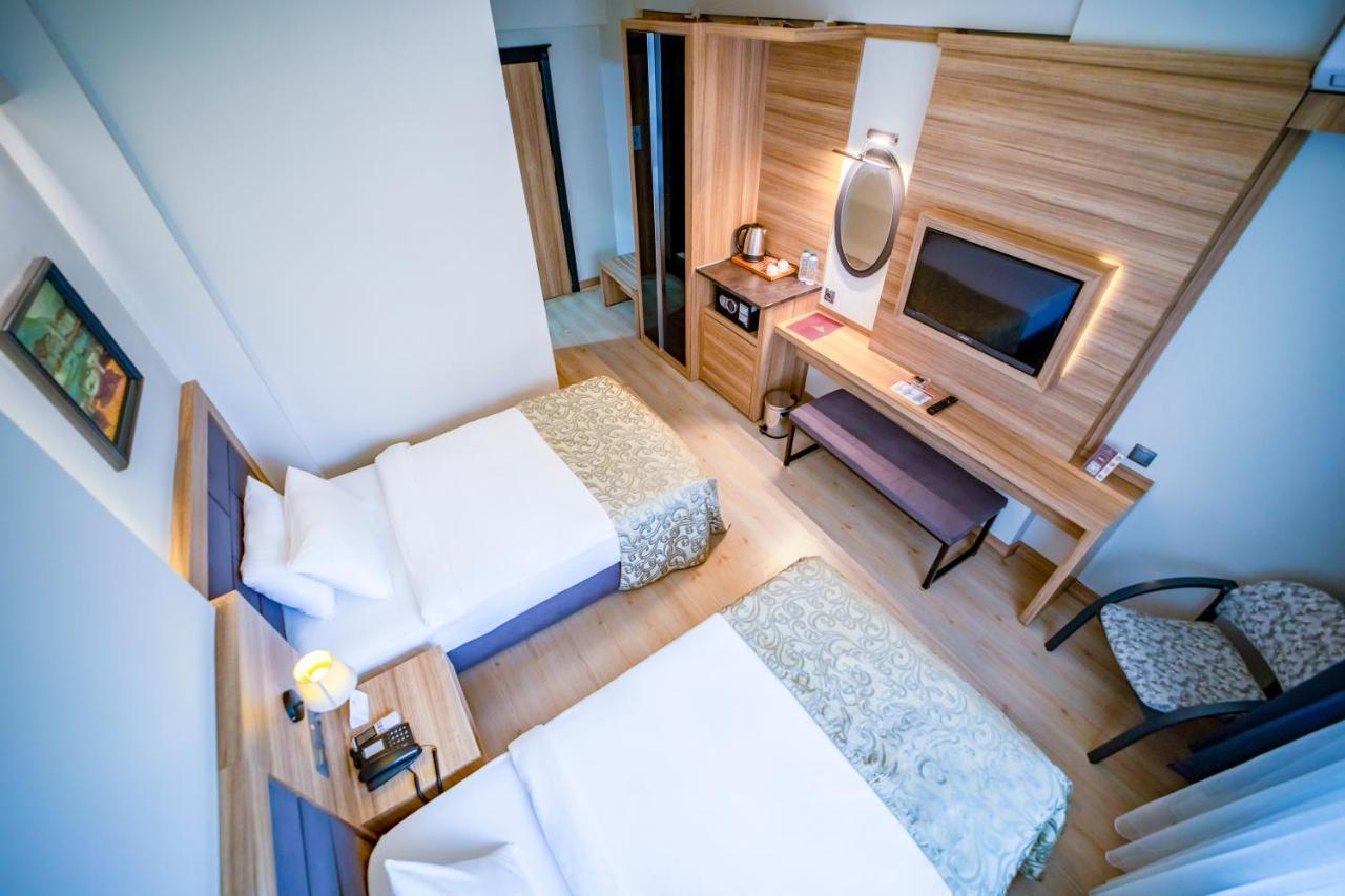 1300 m² dengan 4 kamar tidur dan 1 kamar mandi pribadi di Pusat Kota Trabzon Bagian luar foto