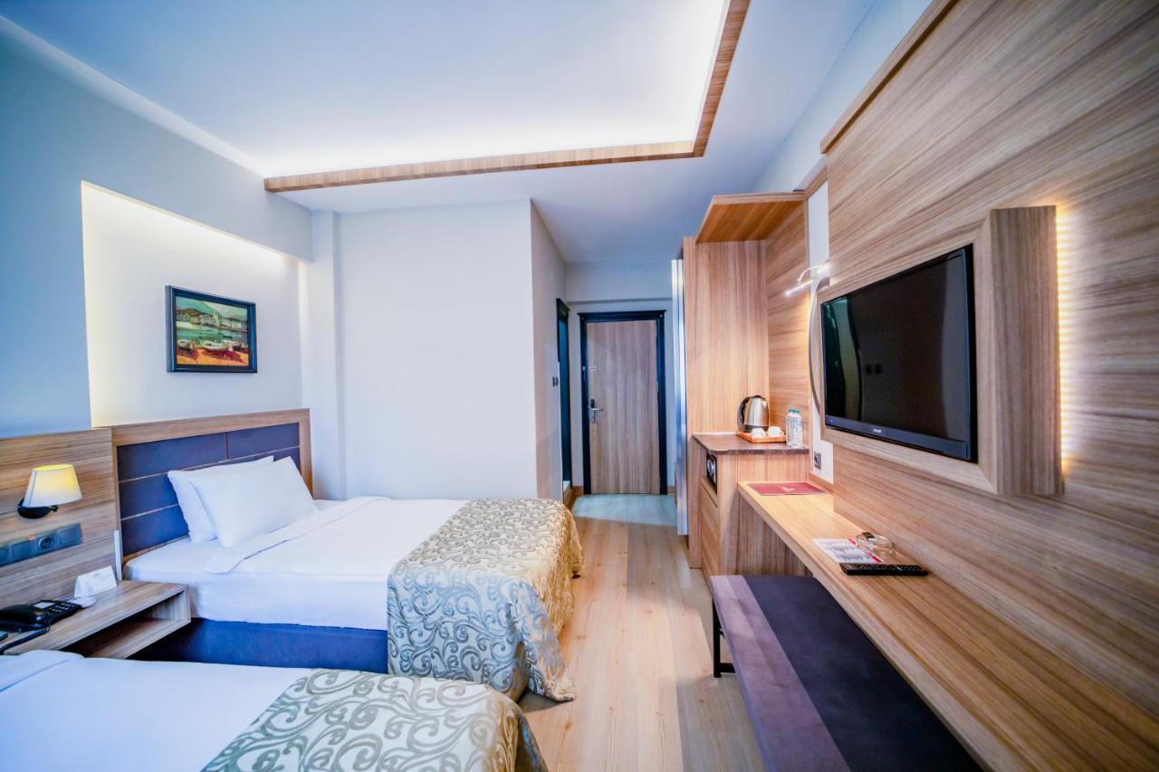 1300 m² dengan 4 kamar tidur dan 1 kamar mandi pribadi di Pusat Kota Trabzon Bagian luar foto