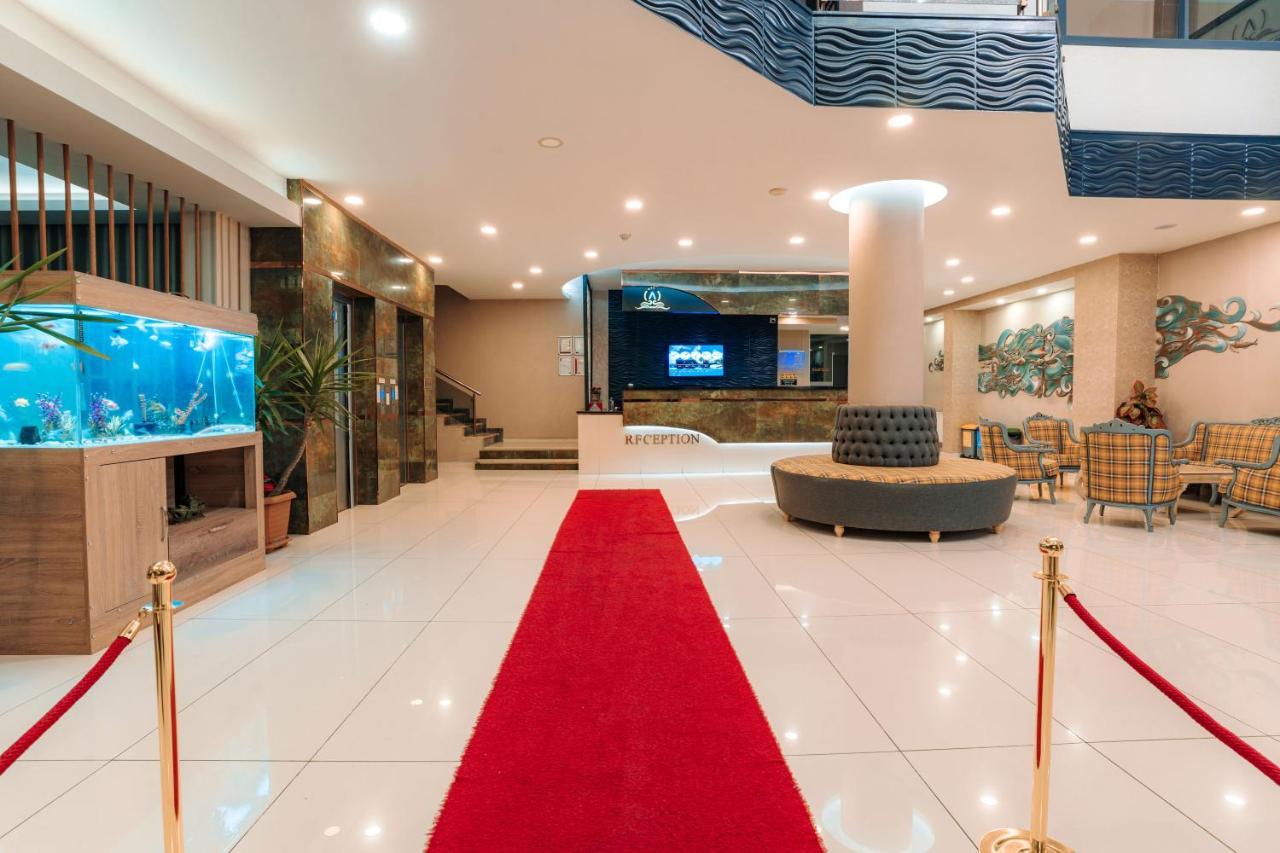 1300 m² dengan 4 kamar tidur dan 1 kamar mandi pribadi di Pusat Kota Trabzon Bagian luar foto