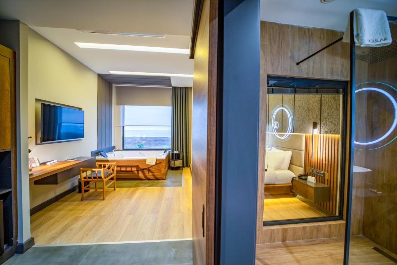 1300 m² dengan 4 kamar tidur dan 1 kamar mandi pribadi di Pusat Kota Trabzon Bagian luar foto
